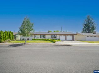 1166 N Douglas Ave, Stayton, OR 97383