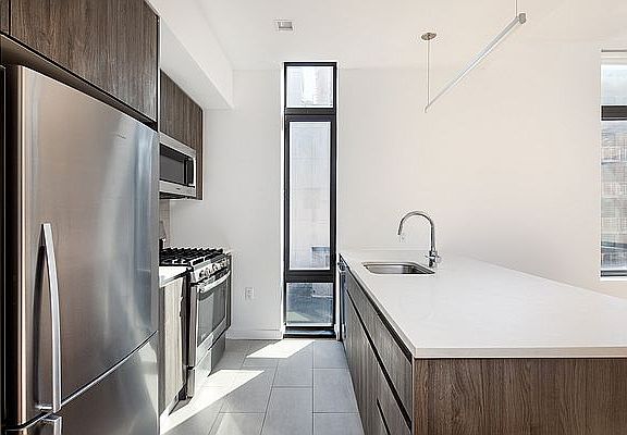 2nd image of 41-07 Crescent St #7G