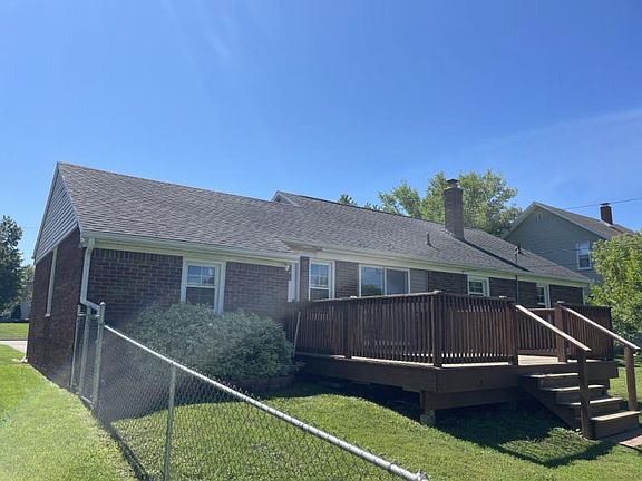 4th image of 329 E Irwin St