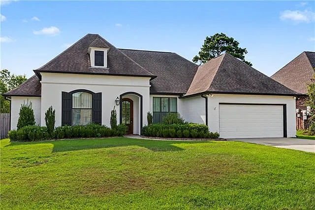 404 Golden Leaf Ct — Photo 1