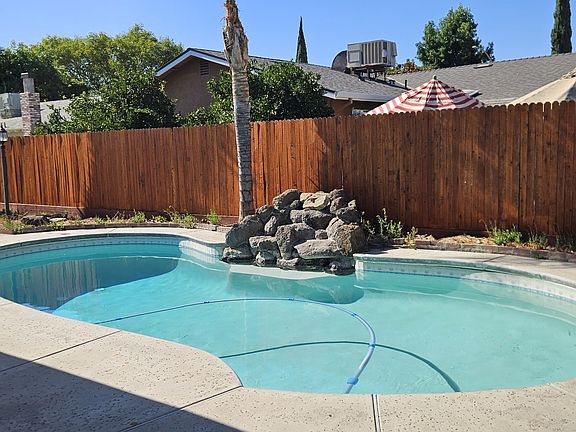 2nd image of 3305 Sagittarius Ave