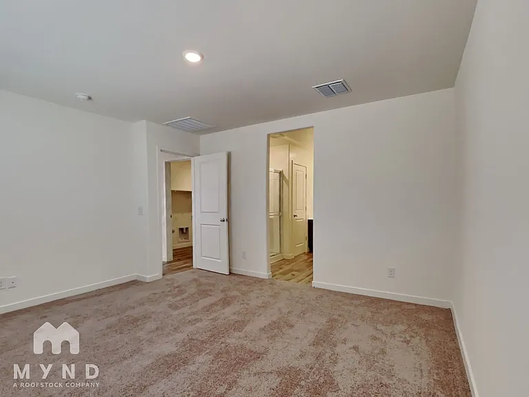 1090 W West Virginia Ave — Photo 10