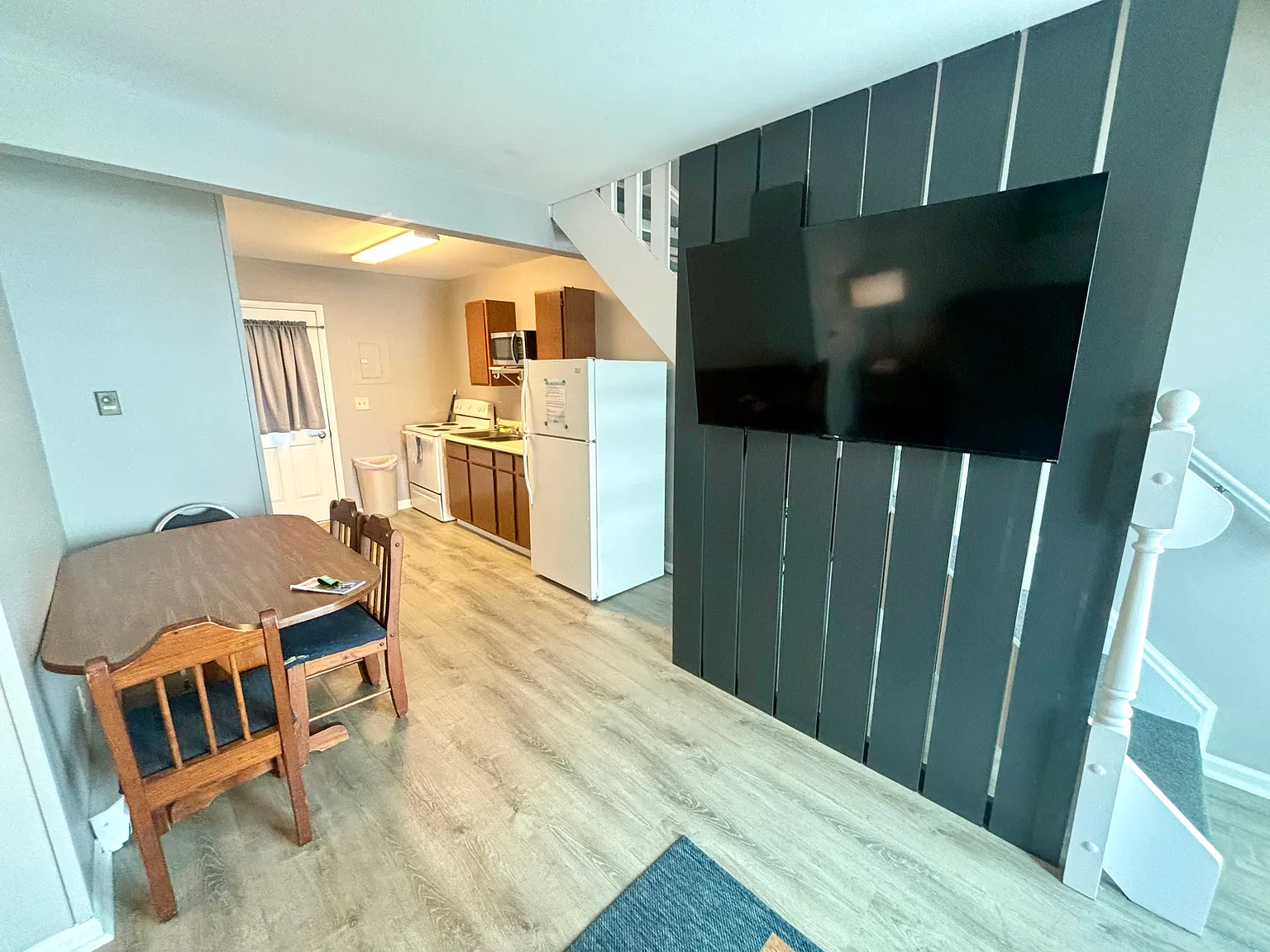 2 bed, 1.5 bath, 700 sqft, $1,700 — Photo 3