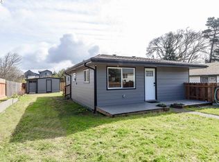 1841 Madrona St, North Bend, OR 97459