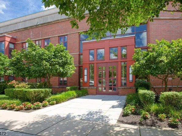 85 Park Ave #202, Glen Ridge Boro Twp., NJ 07028