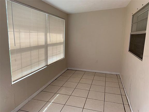 3rd image of 1221 Jarecki Ave