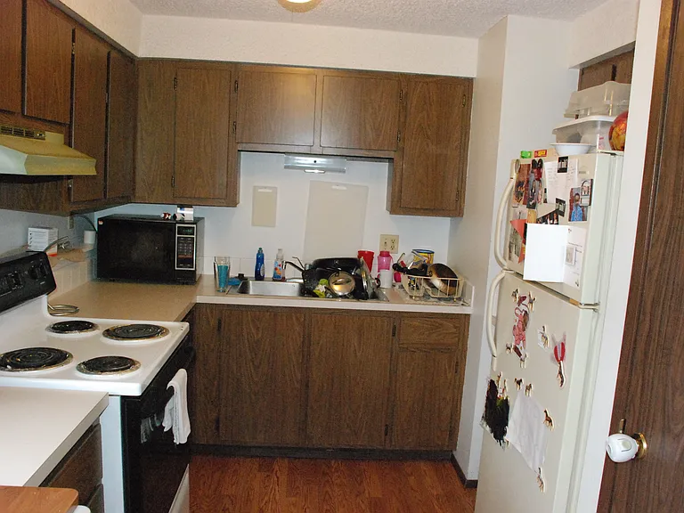 2030 NW Turner Dr #B — Photo 17