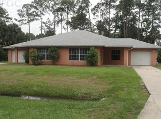 3861 Hollycrest St, Fort Myers, FL 33905