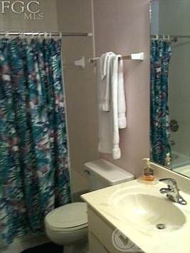 3rd image of 15485 Admiralty Cir APT 7