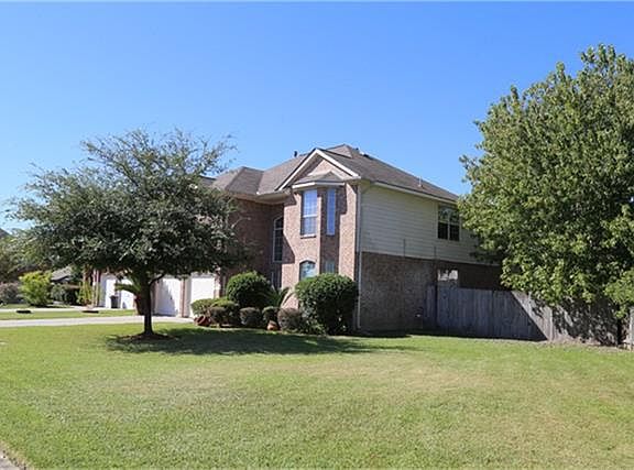 5th image of 5811 Shady Manor Dr