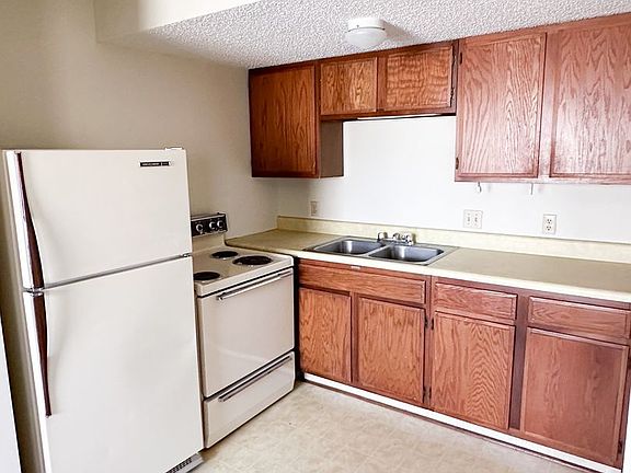 4th image of 430 Skyline Dr #8
