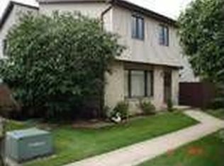 250 E Woodlawn Rd, New Lenox, IL 60451