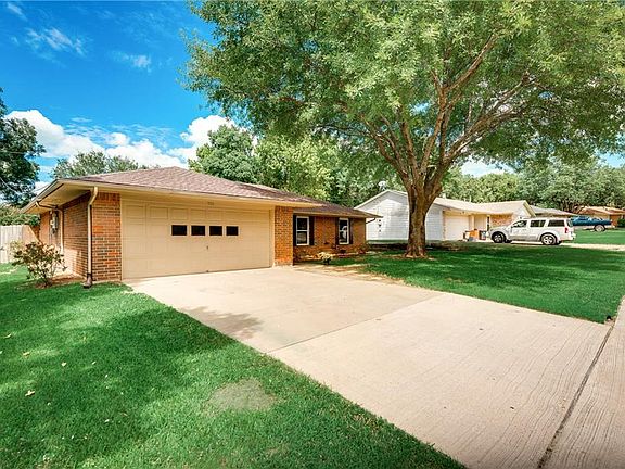 5th image of 906 Casa Linda Dr