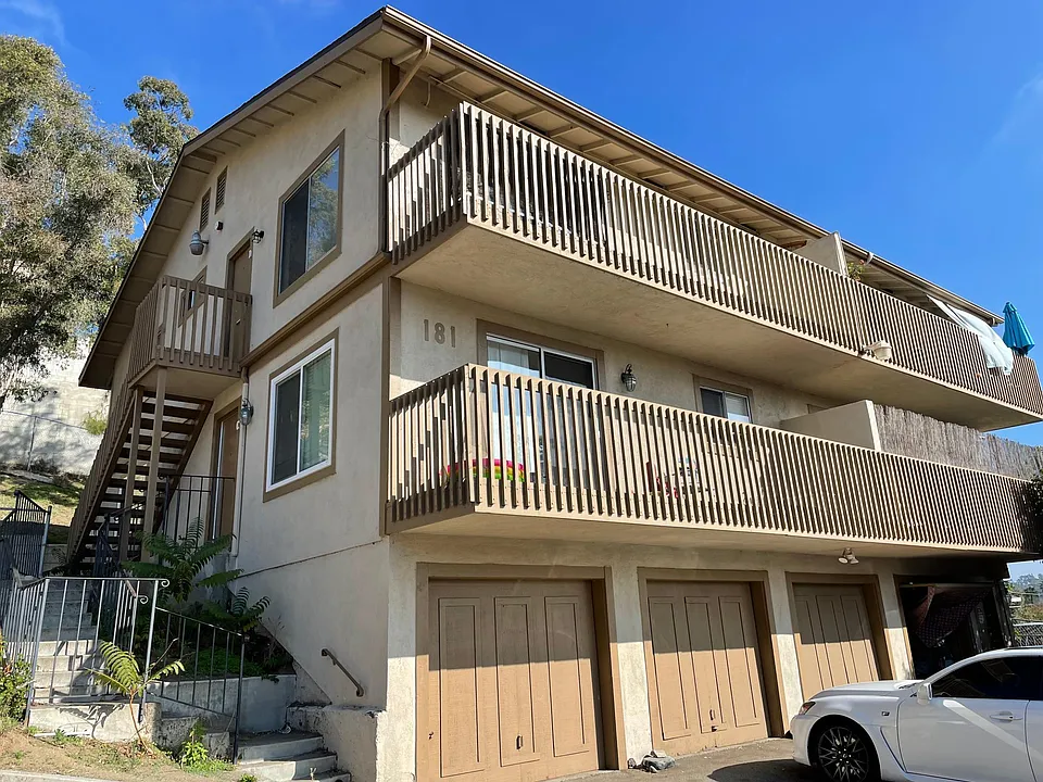 181 Stonyhurst Ct