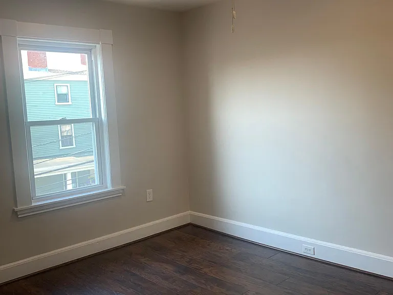 3-13 School St #3 — Photo 10