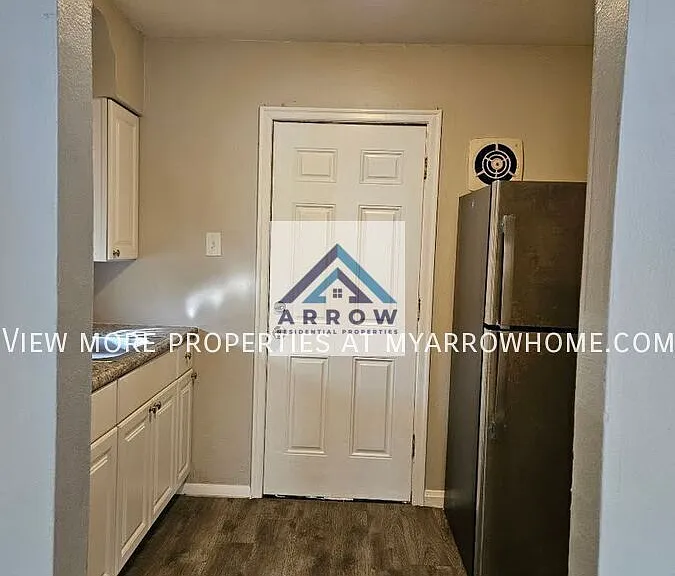 10116 Cloverdale Dr — Photo 6