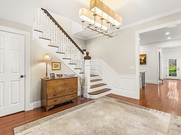 3rd image of 36 Parker St