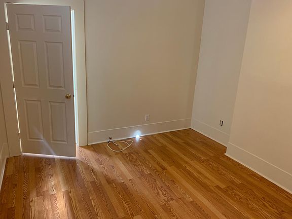 4th image of 2820 Milan St