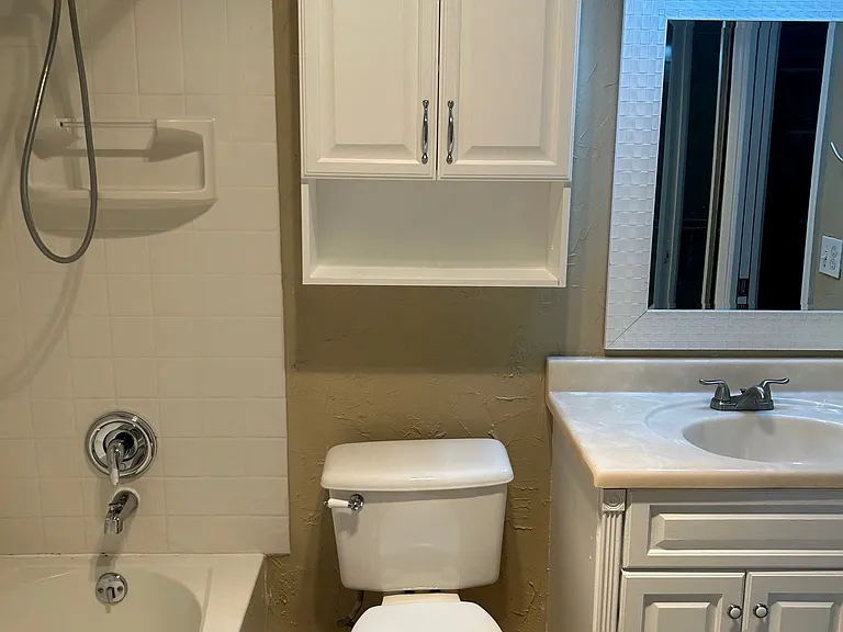 139 Sparrow Dr #3F — Photo 11