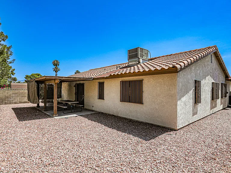 1608 Barrel Cactus Ct — Photo 21