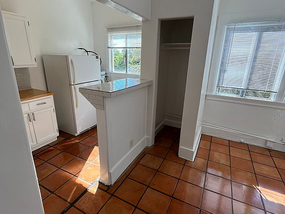 5th image of 1617 Allesandro St #205