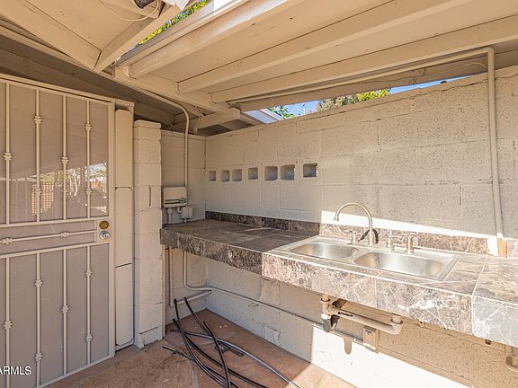 5th image of 10622 N 9TH Drive