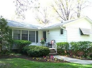 1247 Old Oak Rd, Amherst, OH 44001