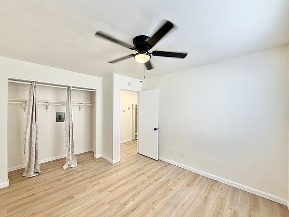 5th image of 422 N Vine St #B