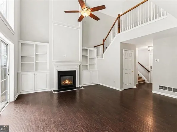 227 Highland Falls Dr, Hiram, GA 30141