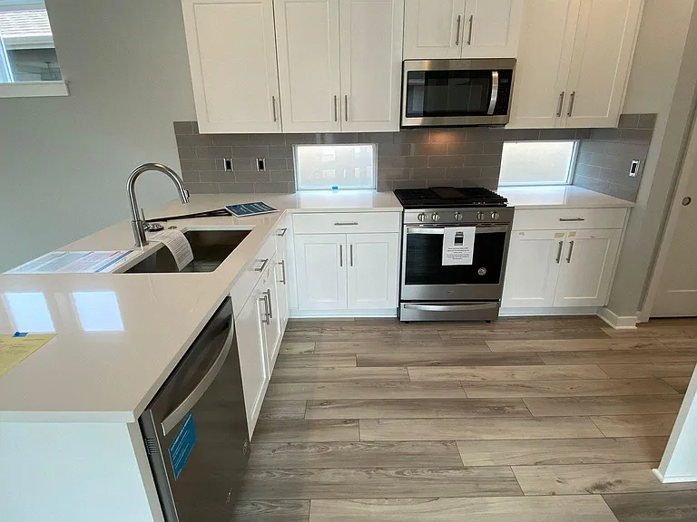 4246 SE 63rd Ave — Photo 11