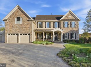 888 Ballou St, Herndon, VA