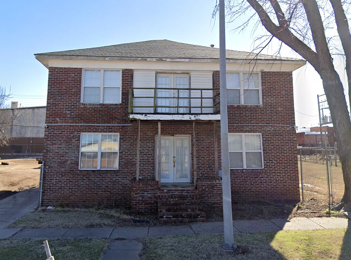 2 bed, 750 sqft, $850 — Photo 1