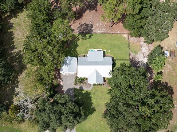 2nd image of 2215 Oscar Rd