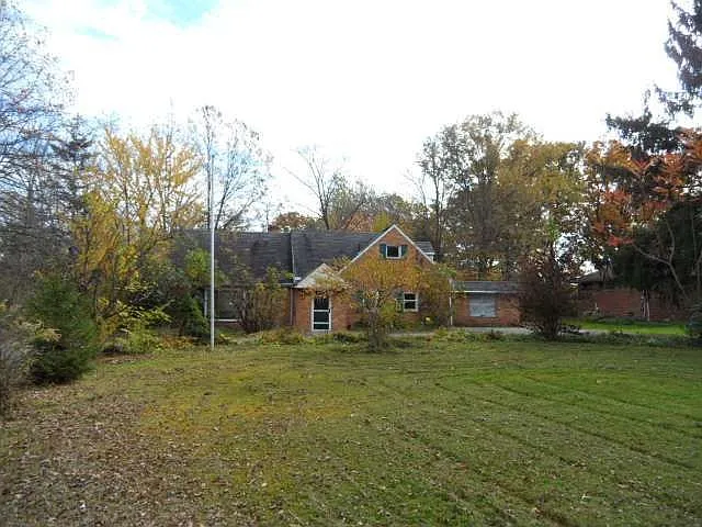 9925 W River Rd photo 1