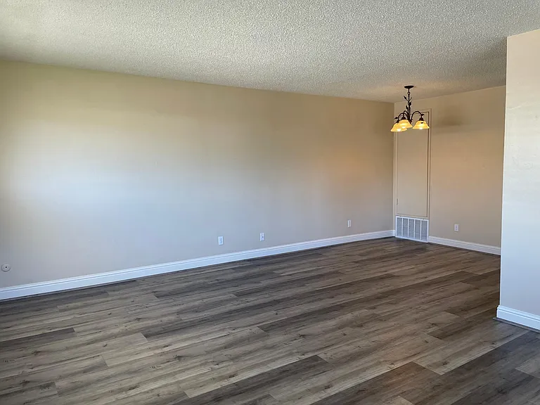 3665 Sapphire Dr #4 — Photo 8