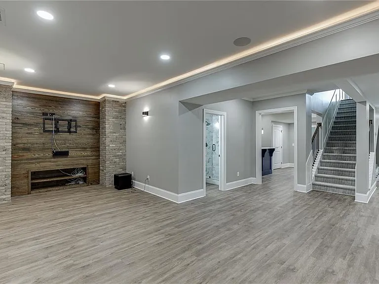 4612 Grandview Pkwy — Photo 56
