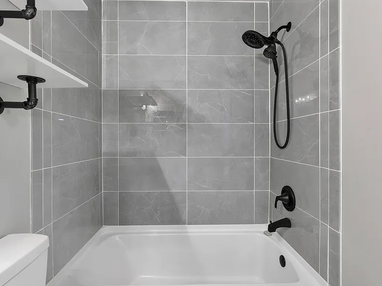 9166 Windy Creek Dr — Photo 23