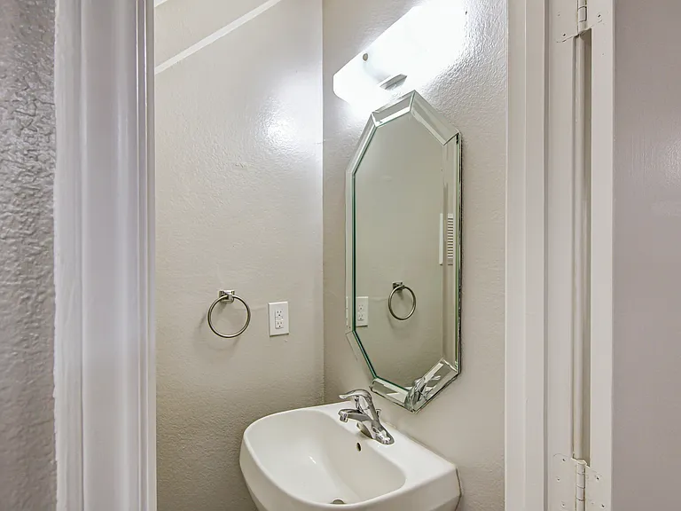 Oak Terrace Apartments — Photo 6