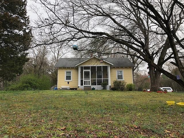 Front of Home with Screen Porch