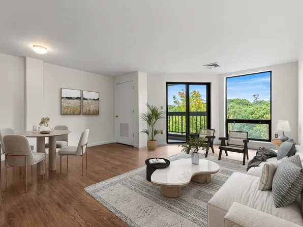 59-59 Valley St #5F, Medford, MA 02155