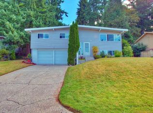 66 157th Ave SE, Bellevue, WA 98008