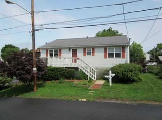 113 Middle St, Riverside, RI 02915