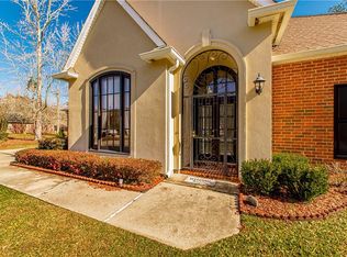 1745 Logan Ln, Mandeville, LA 70448