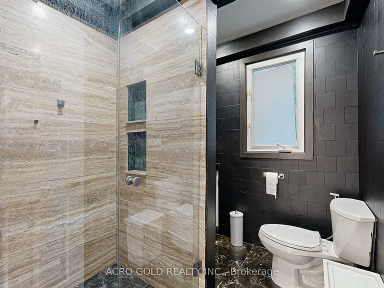 125 Leighland Ave — Photo 25