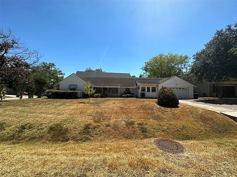 903 Lamonte Ln — Photo 36