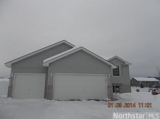 1464 Roosevelt St S, Cambridge, MN 55008