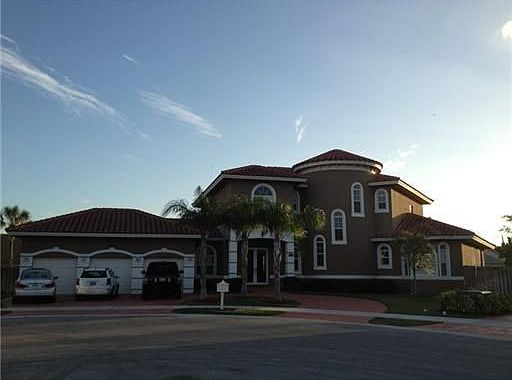 2nd image of 4704 NW 65th Ave