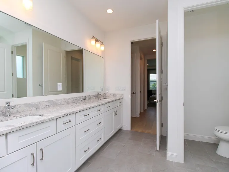 9241 Cayman Dr — Photo 35