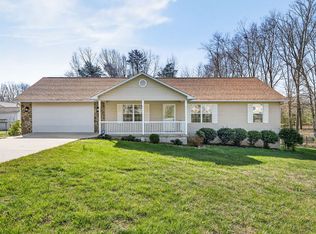 39 Calloway Dr, Crossville, TN 38555