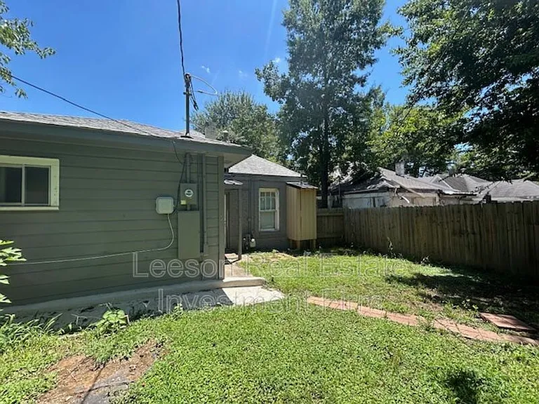 142 E Jordan St — Photo 20